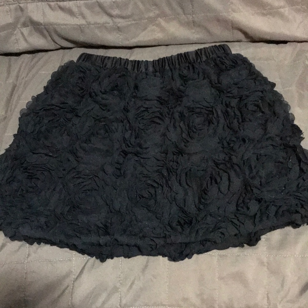 Cherokee Black flower pattern skirt 10/12 large